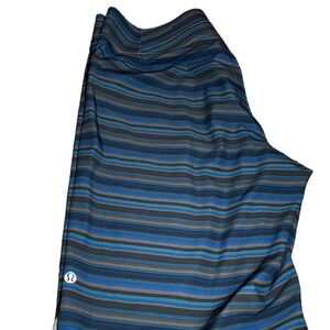 Lululemon Striped Men's Board Shorts Swim
Trunks Size 32